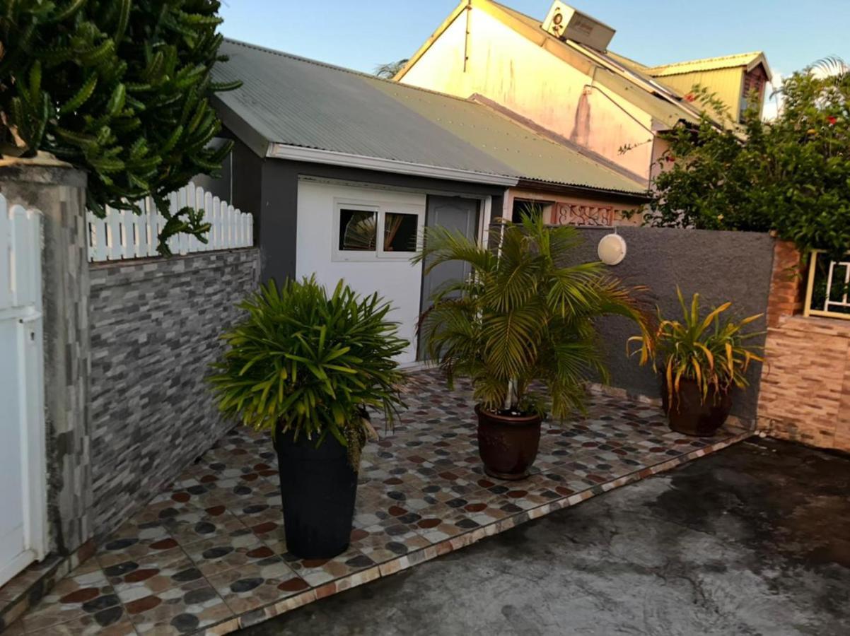 Petit Chalet Baie-Mahault Exterior photo