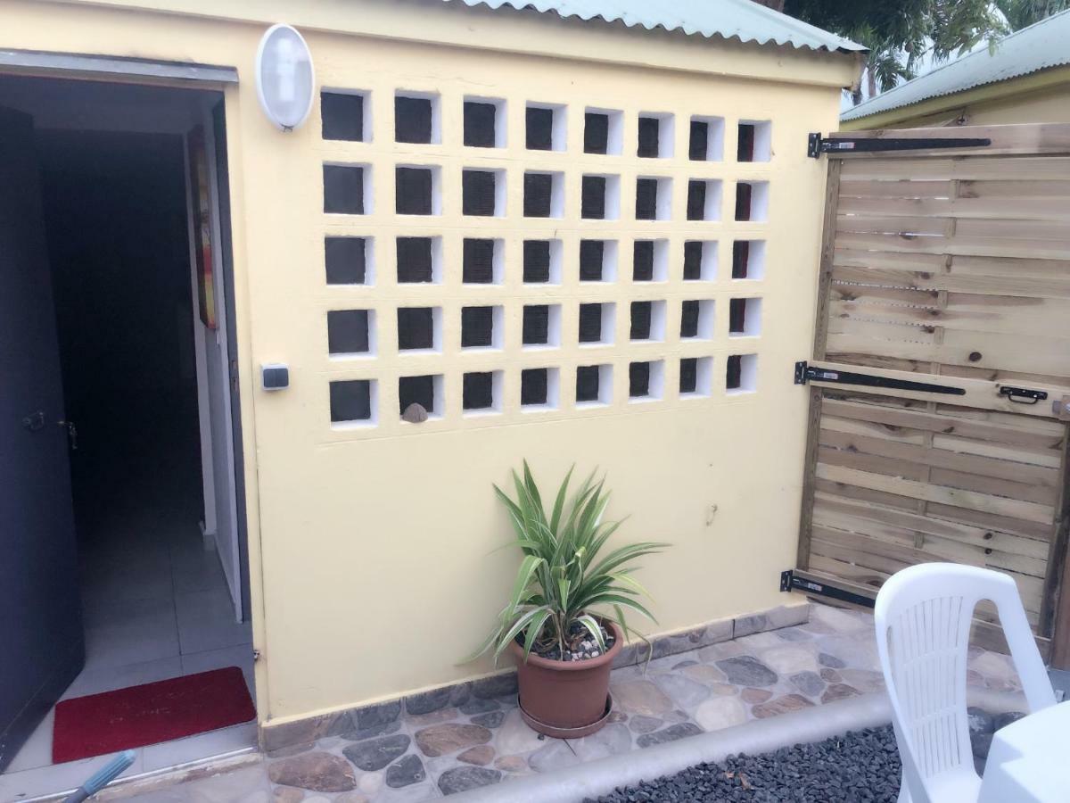 Petit Chalet Baie-Mahault Exterior photo